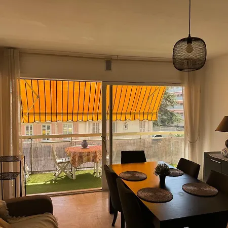 Apartmán Les Pins Centre Proche 3 Pieces