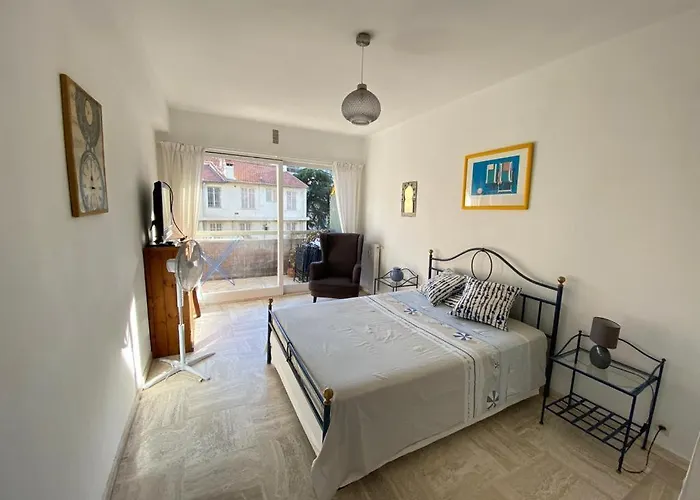 Les Pins Centre Proche 3 Pieces