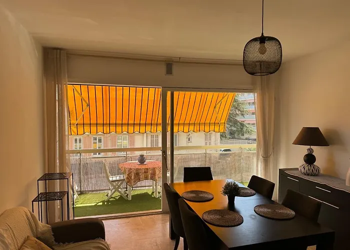 Daire Les Pins Centre Proche 3 Pieces