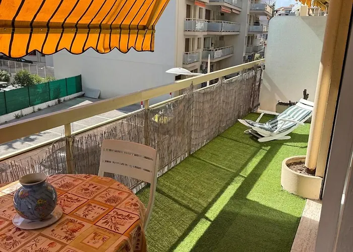 Daire Les Pins Centre Proche 3 Pieces